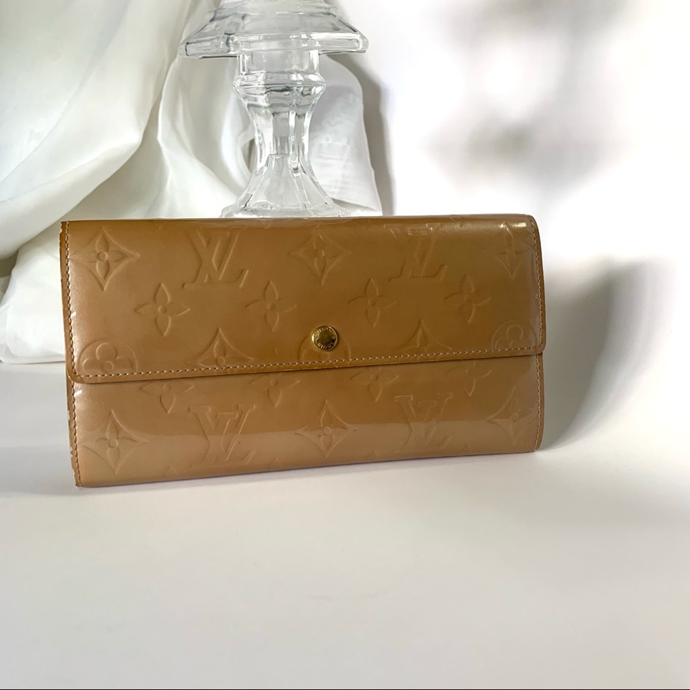 ❌SOLD❌LOUIS VUITTON Vernis Sarah Wallet 2x🔥HP